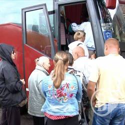 У Чернігові тишком-нишком звозили агітаторів та виборців до Хіміків - на виплату грошових нагород У Чернігові тишком-нишком звозили агітаторів та виборців до Хіміків - на виплату грошових нагород
